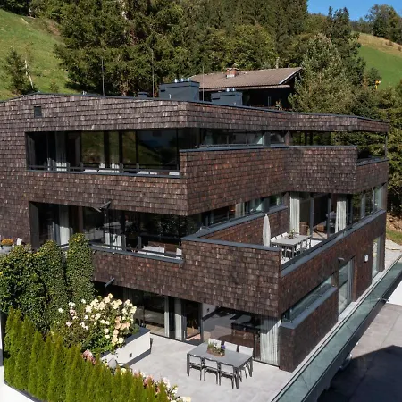 3 By Interhome Zell am See